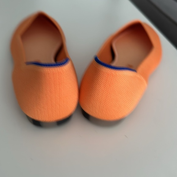 Tangerine Rothy’s pointed toe flats NWOT - Picture 4 of 4